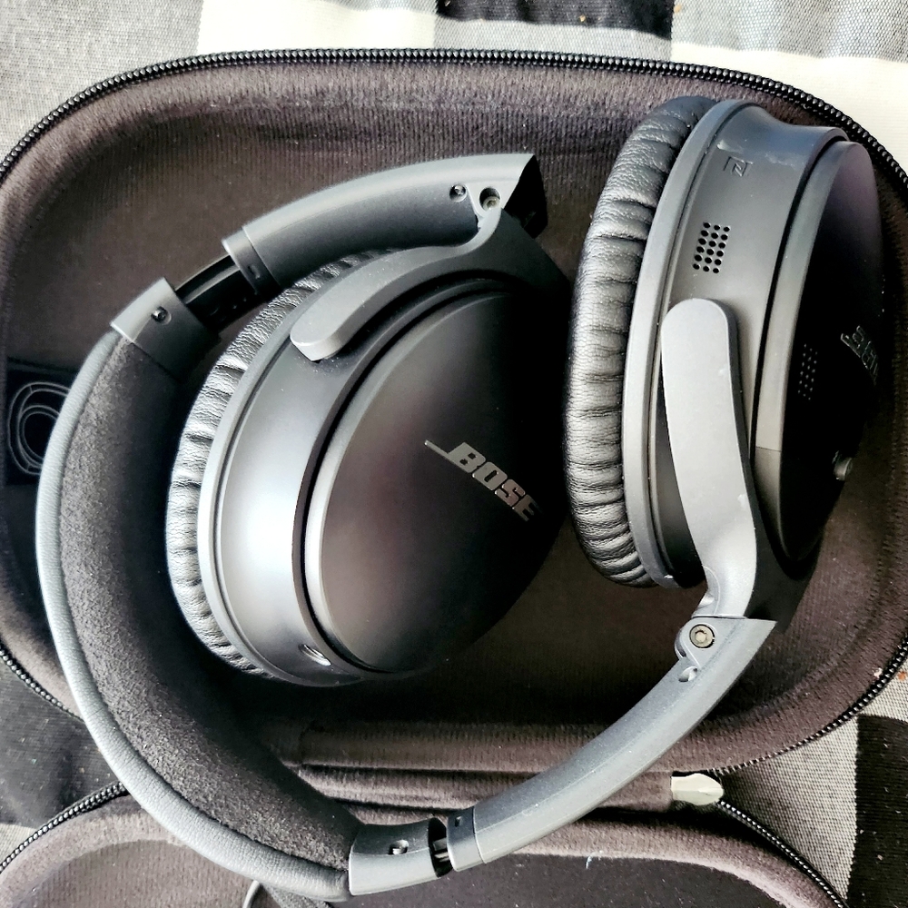 Bose wireless headphones